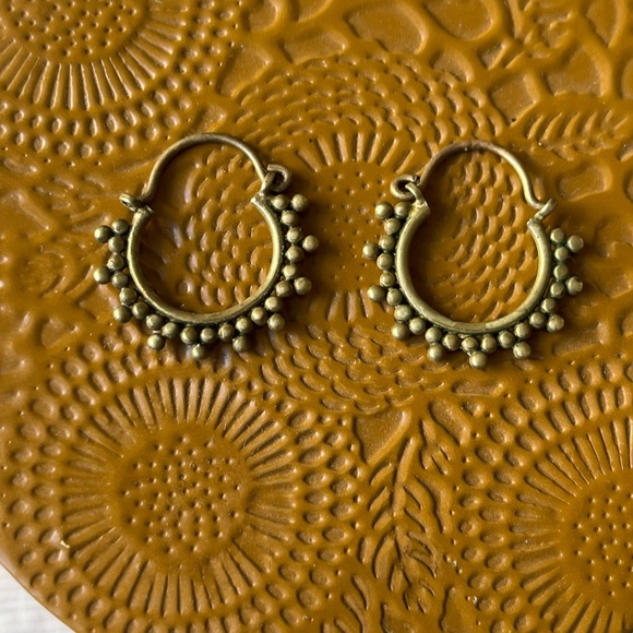 Jewelry - Elegant Gold Hoop Earrings